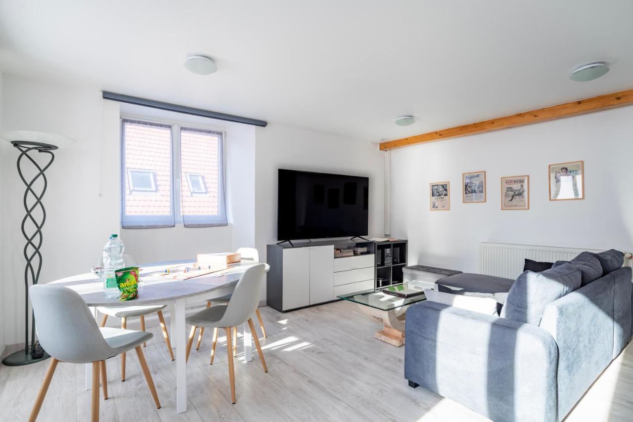 Gite Le Carpe Diem - Classe 3 Etoiles - Centre Ville - Wifi - Netflix Мармутье Экстерьер фото